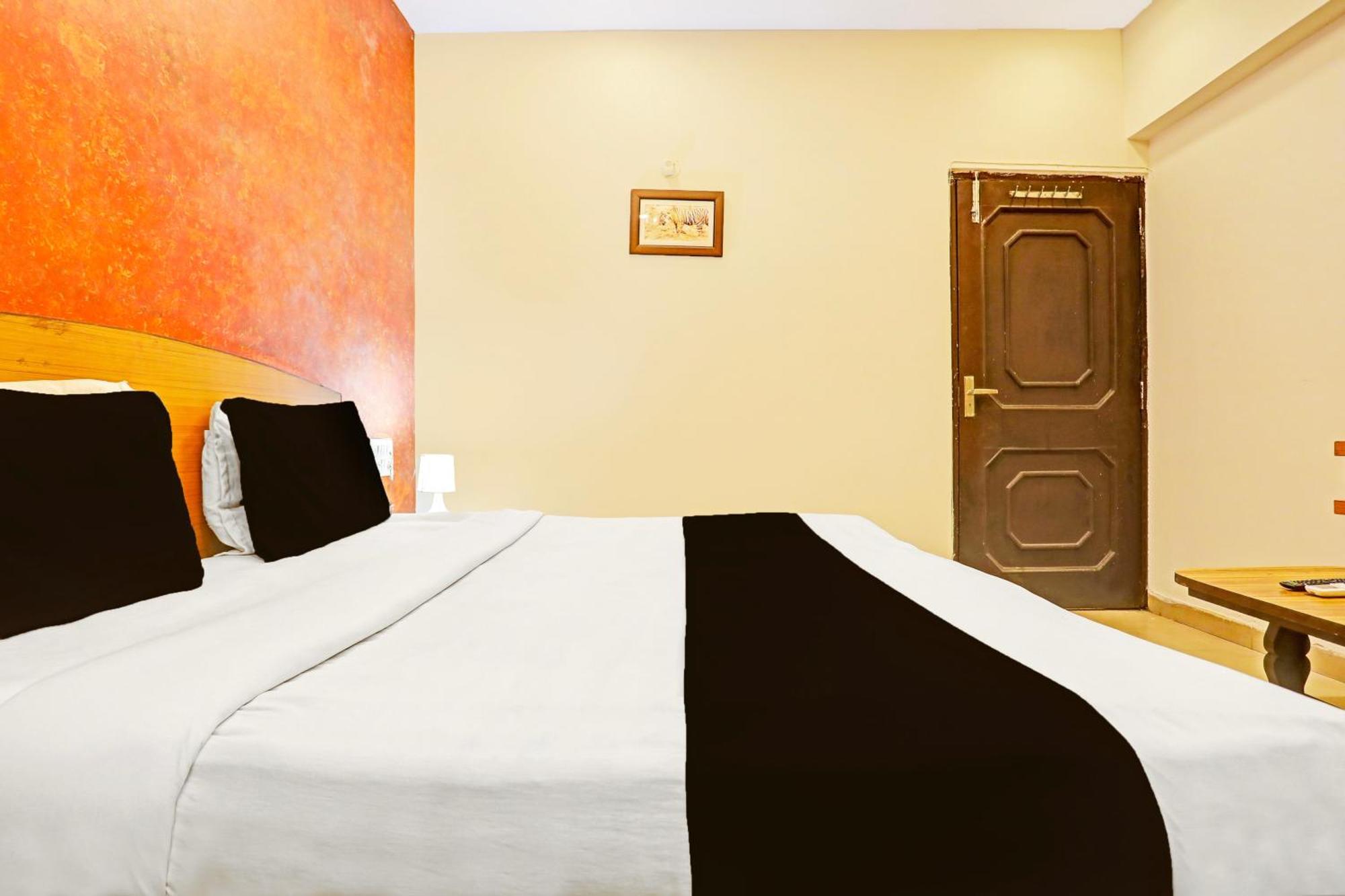 OYO Flagship 7859 Hotel Gurukripa Rāipur Exteriör bild