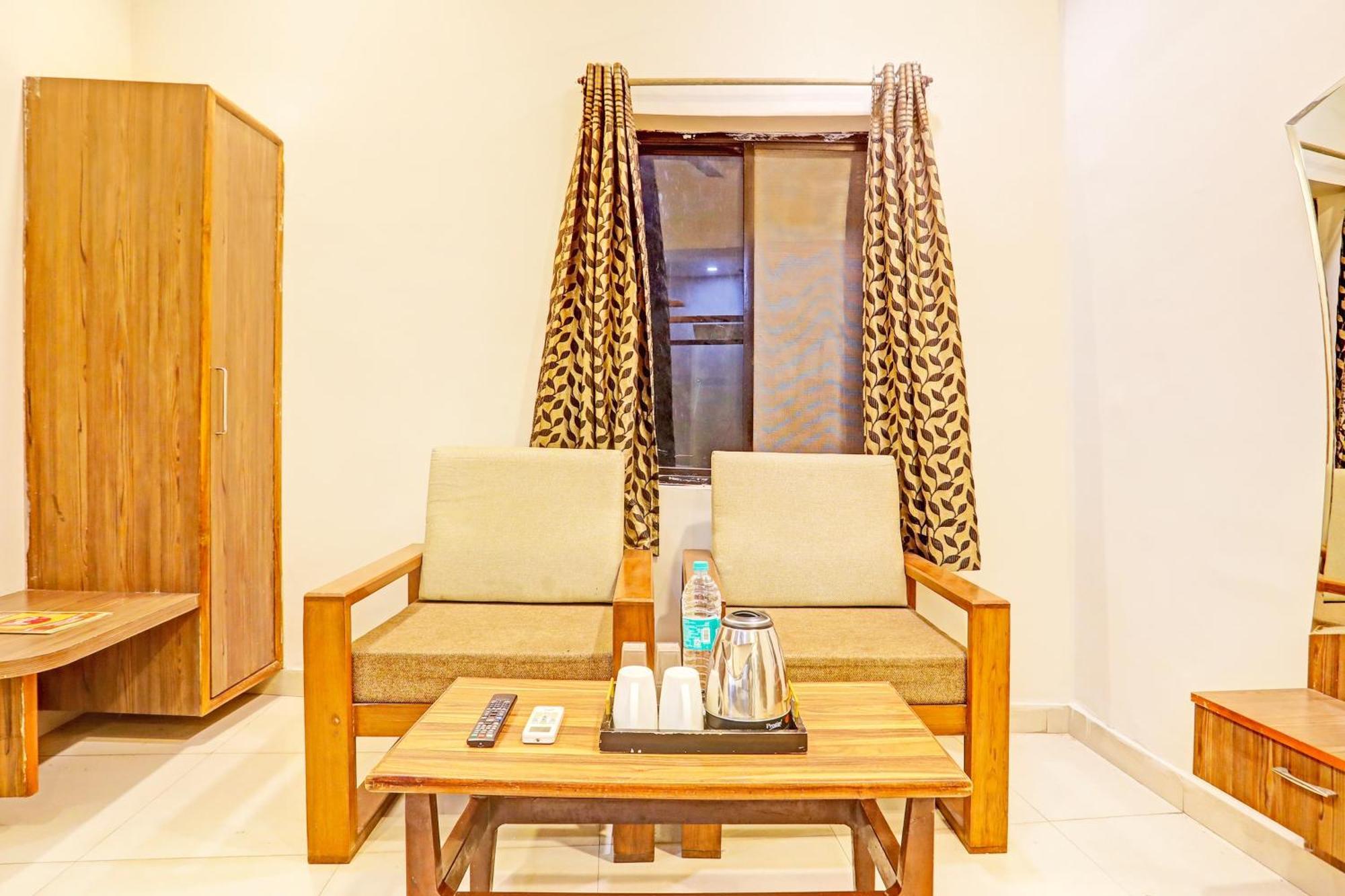OYO Flagship 7859 Hotel Gurukripa Rāipur Exteriör bild