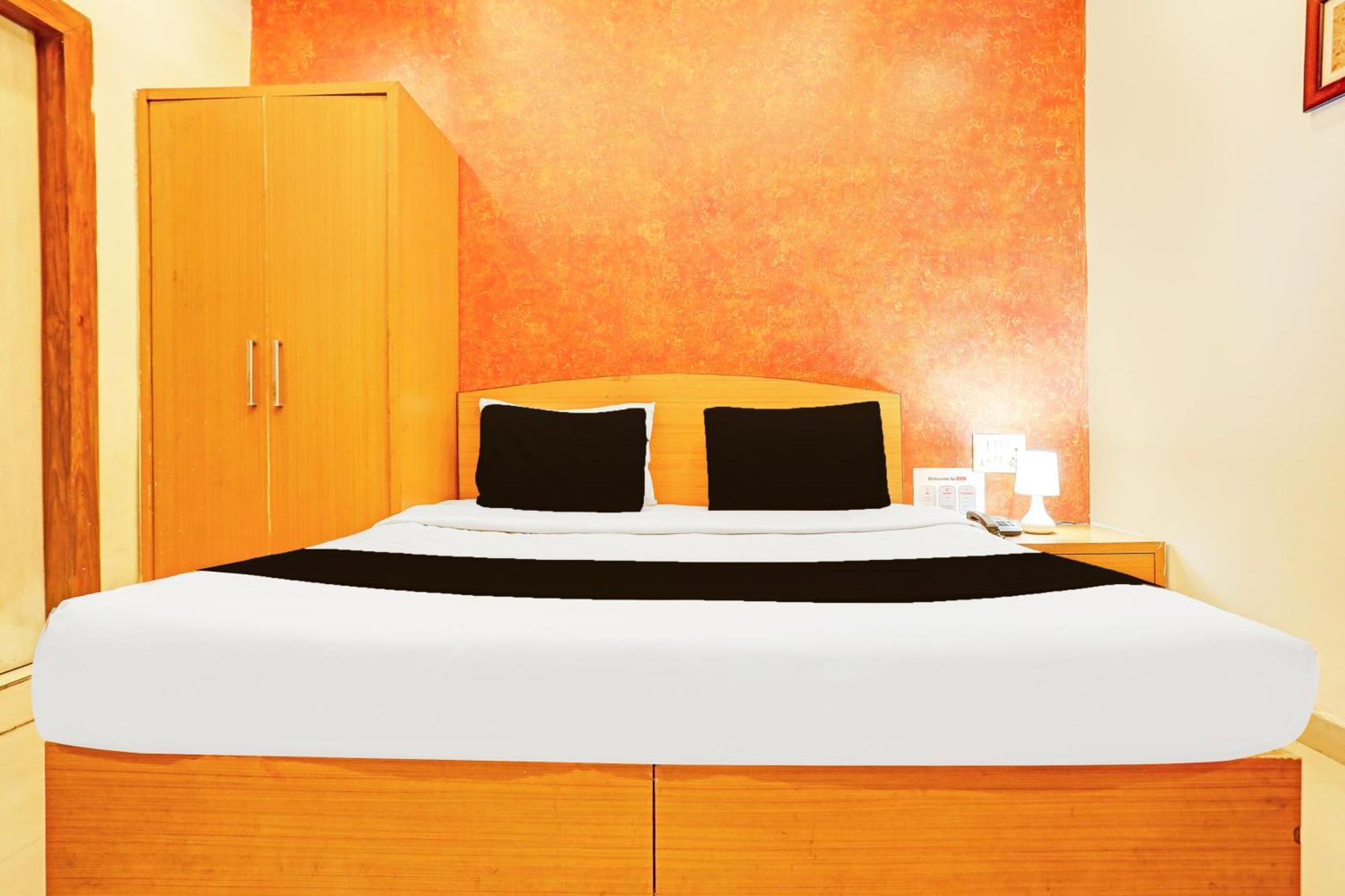 OYO Flagship 7859 Hotel Gurukripa Rāipur Exteriör bild