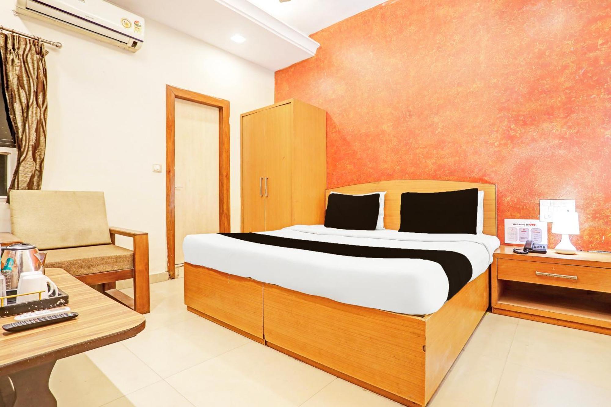 OYO Flagship 7859 Hotel Gurukripa Rāipur Exteriör bild