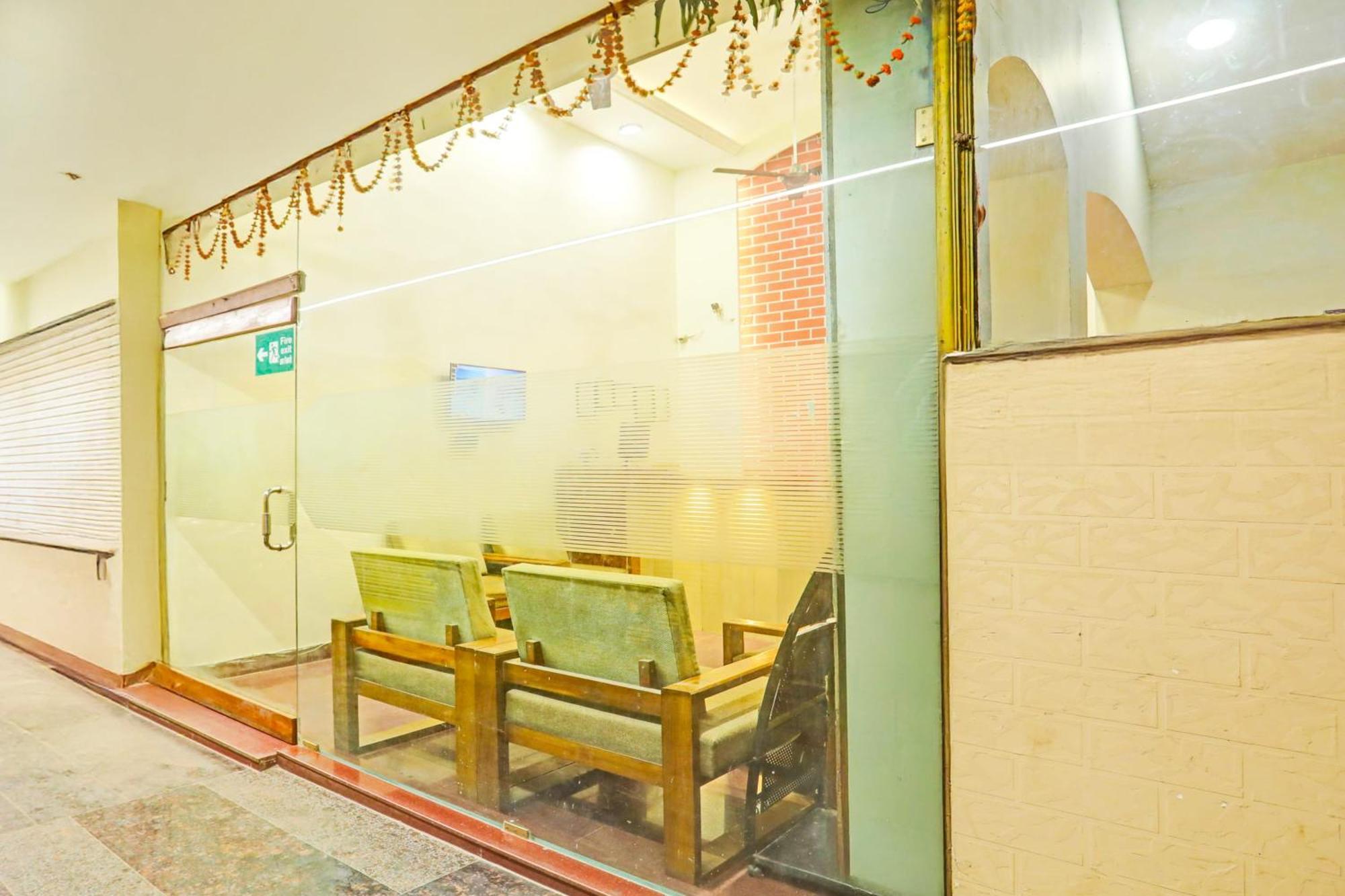 OYO Flagship 7859 Hotel Gurukripa Rāipur Exteriör bild