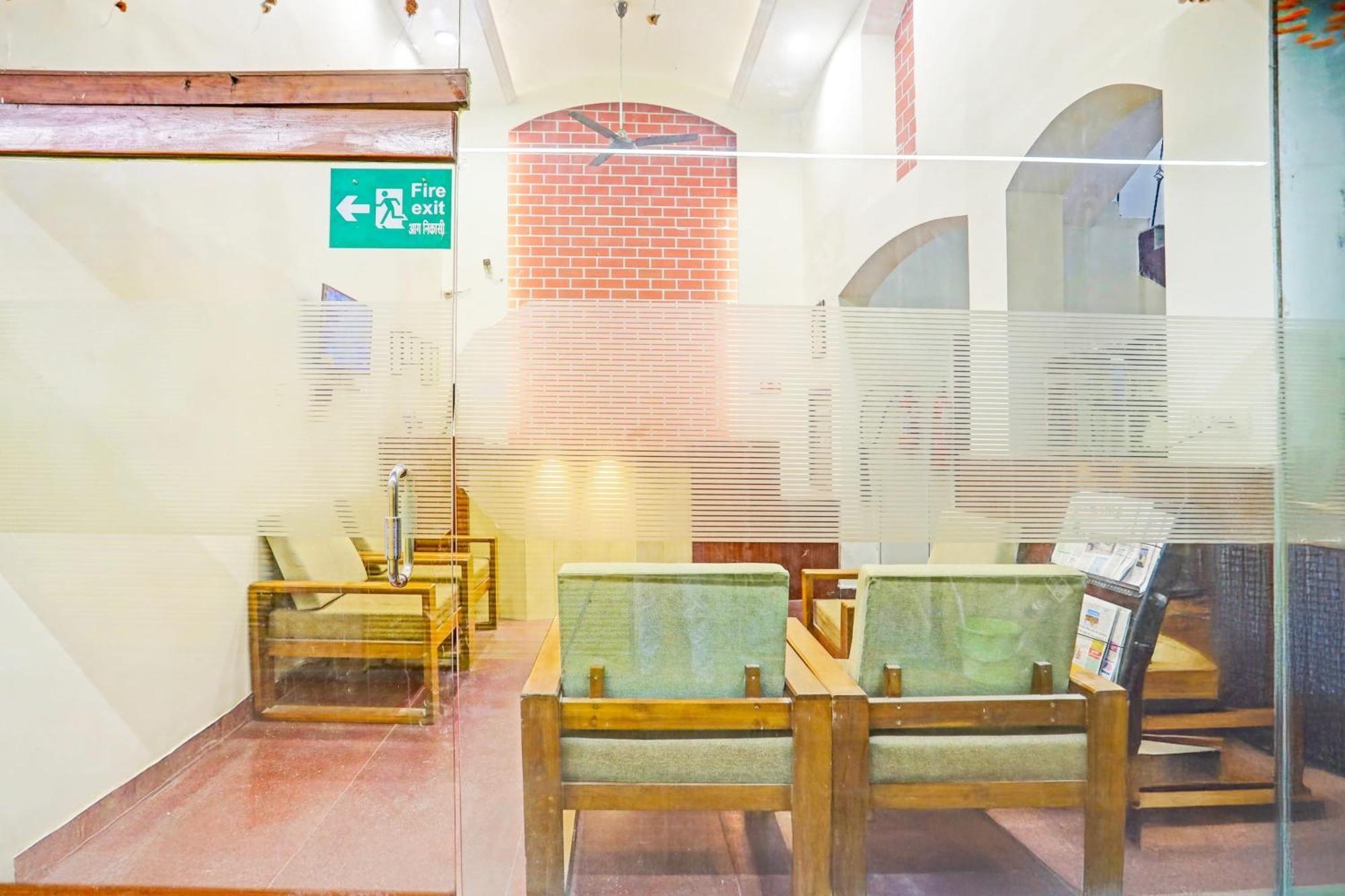 OYO Flagship 7859 Hotel Gurukripa Rāipur Exteriör bild