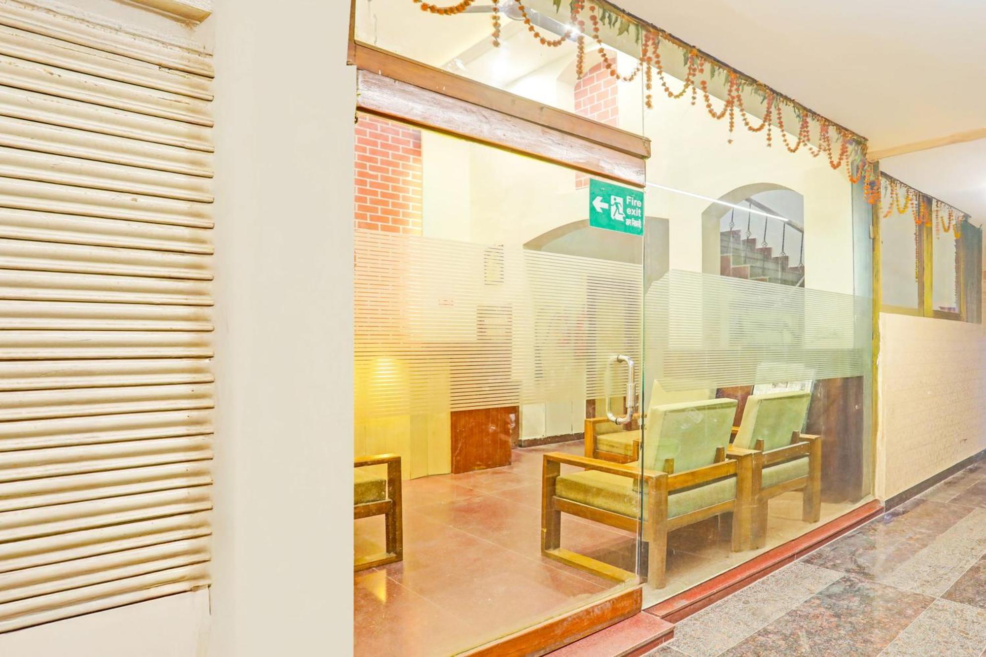 OYO Flagship 7859 Hotel Gurukripa Rāipur Exteriör bild